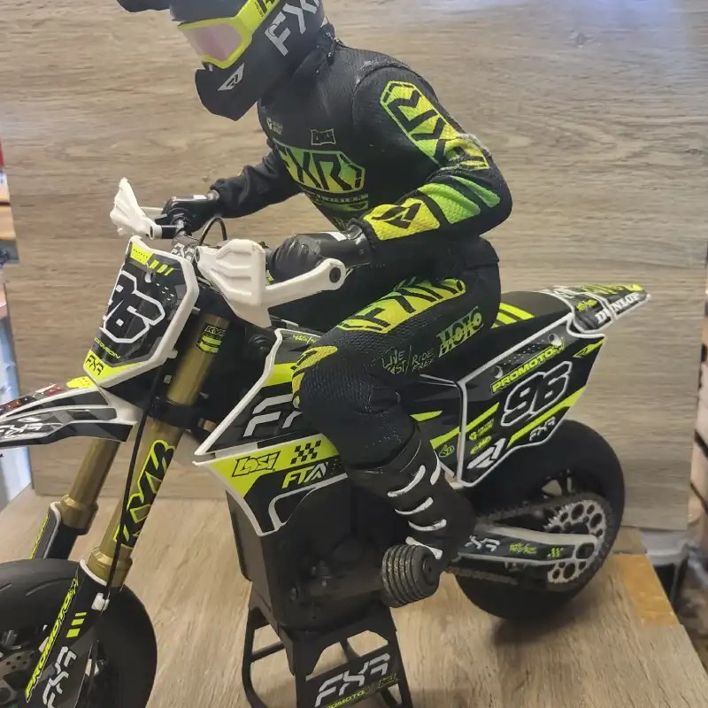 MOTO LOSI SUPER MOTARD RTR 1/4 - OCCASION MOTO LOSI SUPER MOTARD RTR 1/4 - OCCASION